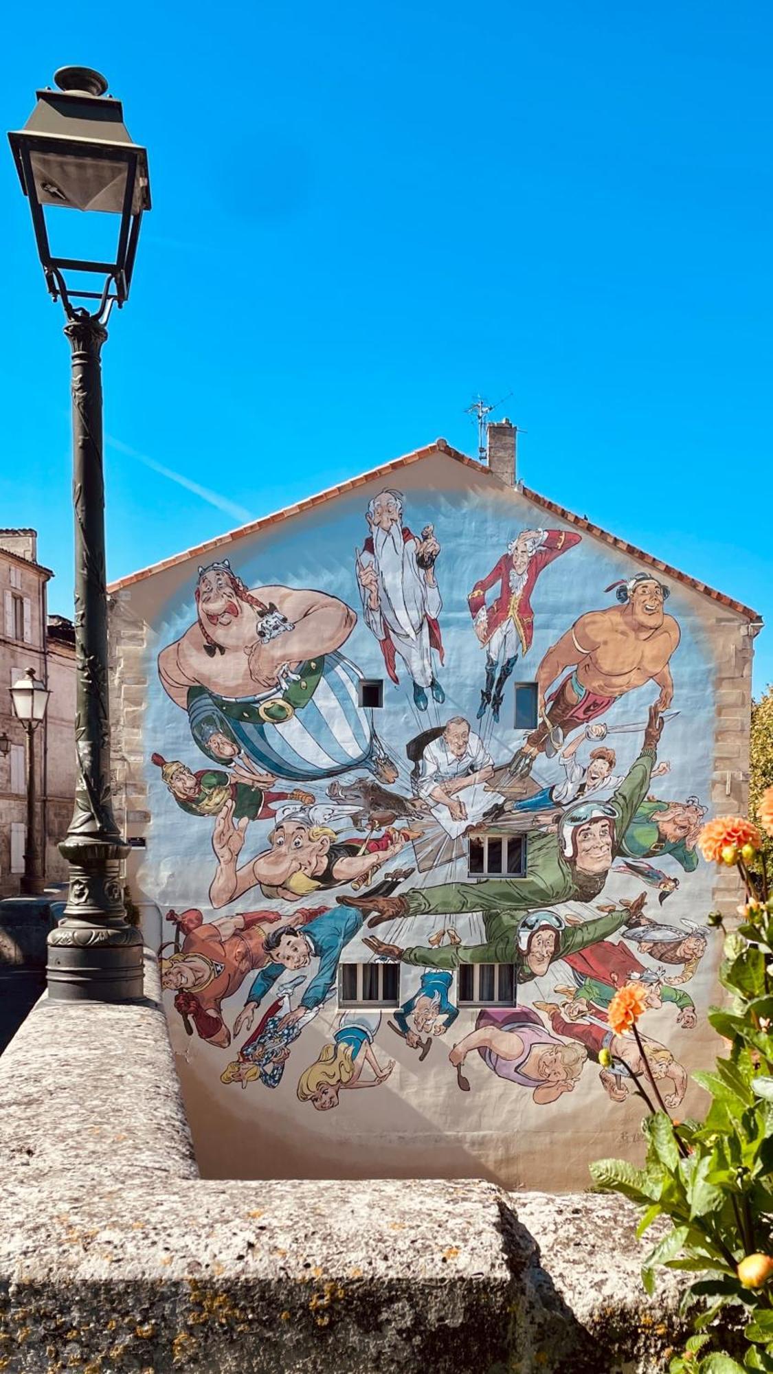Appart Proche Gare Tgv Angouleme Deco Theme Bande Dessinee ภายนอก รูปภาพ